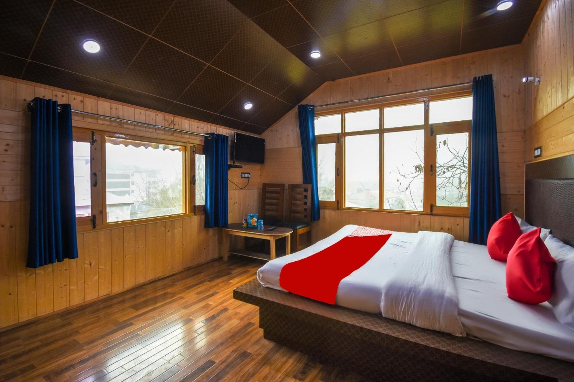 Durgjan Oyo Hotel New Divine Kashmir מראה חיצוני תמונה