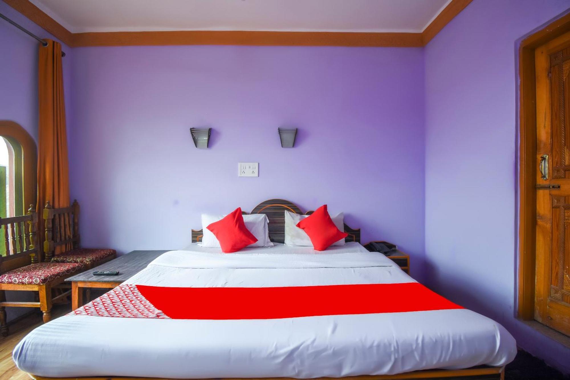 Durgjan Oyo Hotel New Divine Kashmir מראה חיצוני תמונה