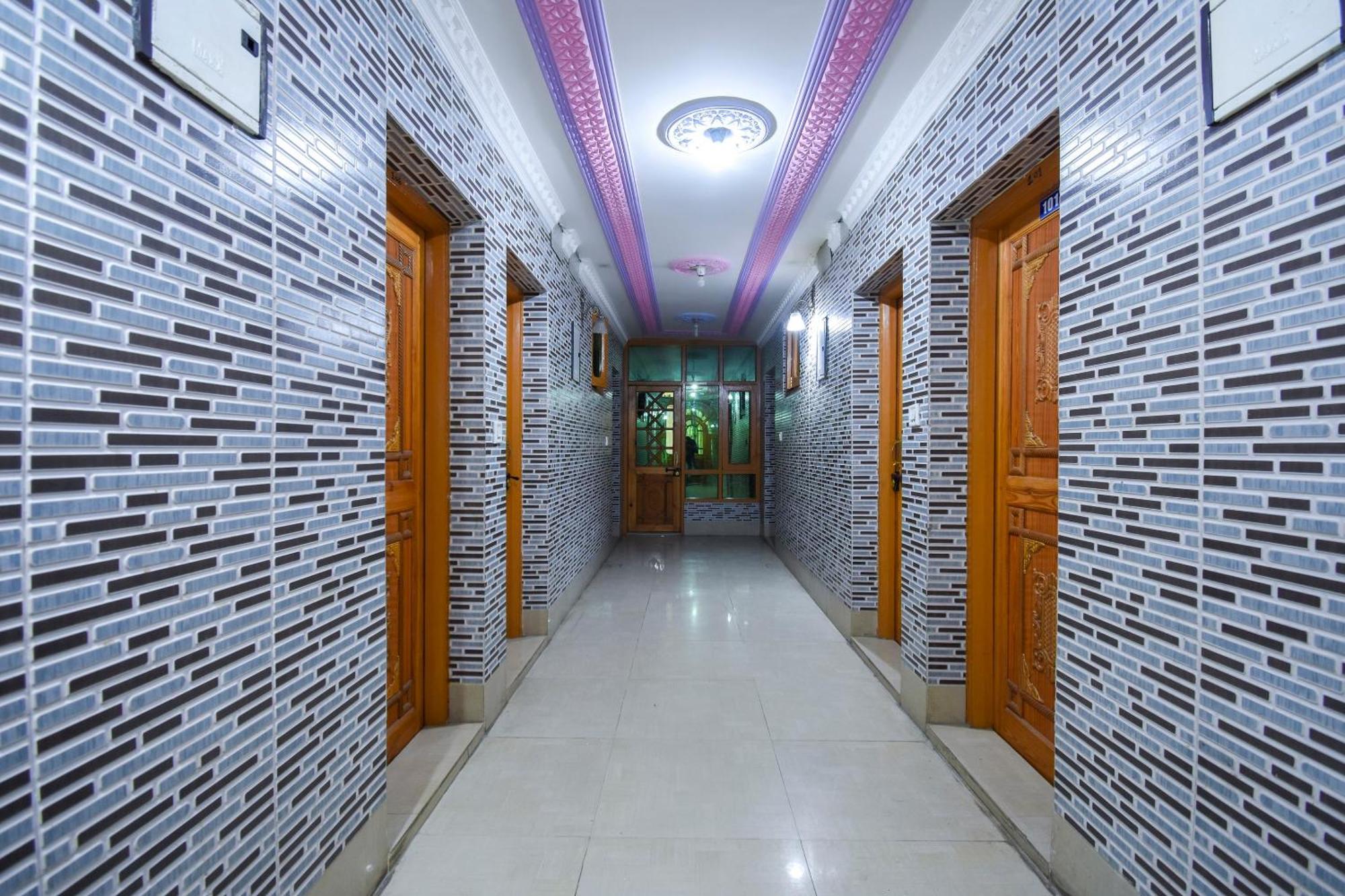 Durgjan Oyo Hotel New Divine Kashmir מראה חיצוני תמונה