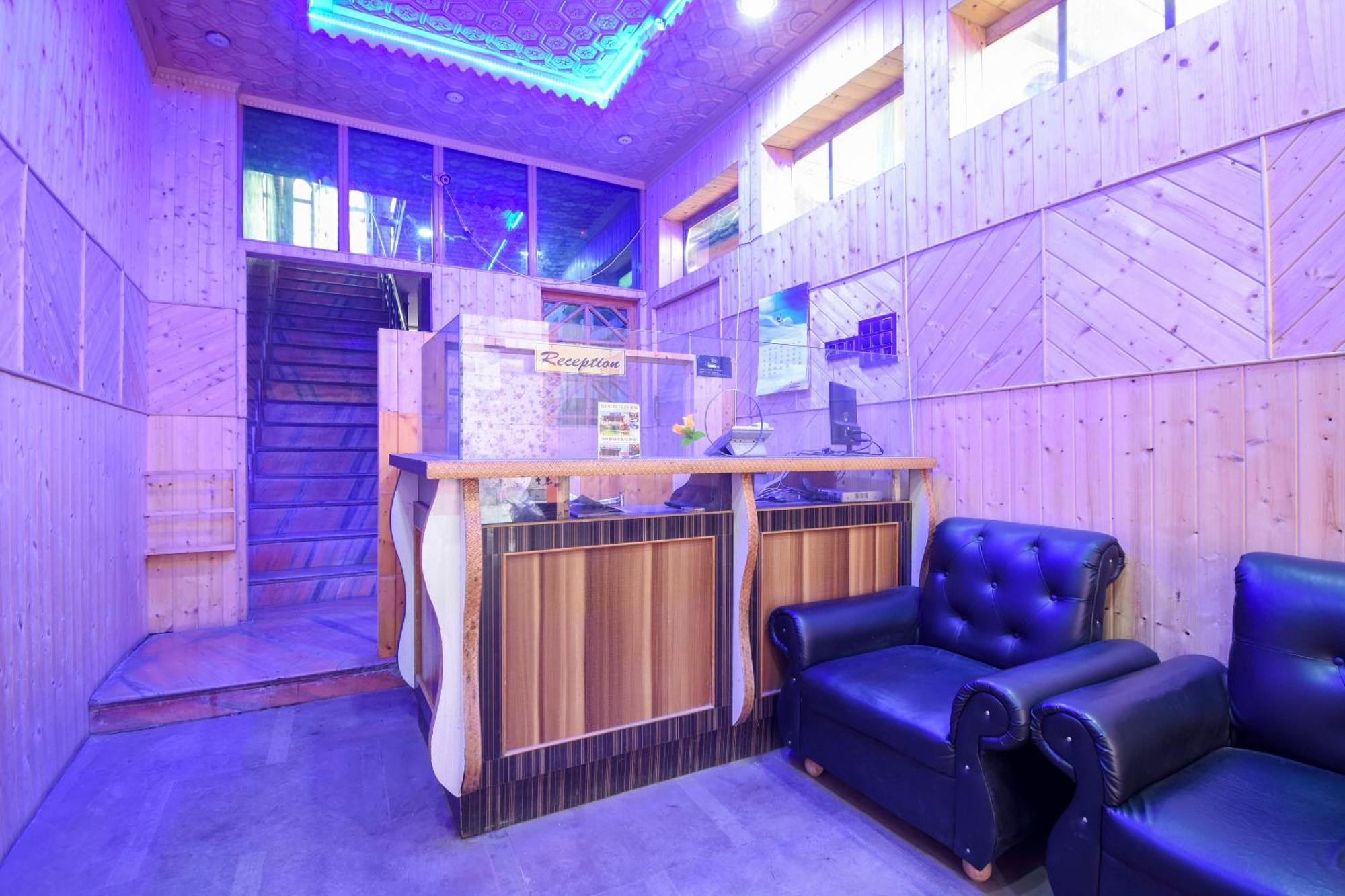 Durgjan Oyo Hotel New Divine Kashmir מראה חיצוני תמונה