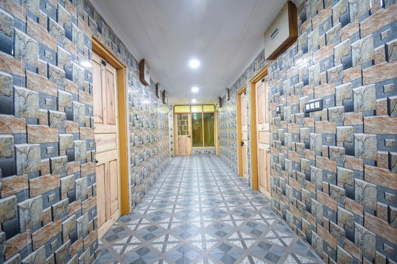 Durgjan Oyo Hotel New Divine Kashmir מראה חיצוני תמונה